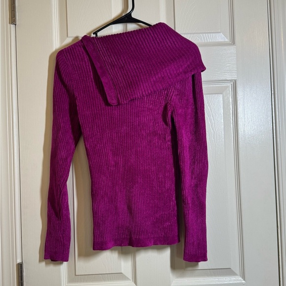 White House Black Market Fuchsia Turtleneck Sweater - Picture 7 of 11